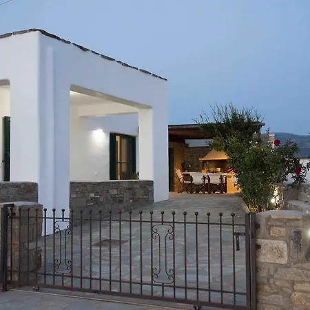 Lazaros Villa *